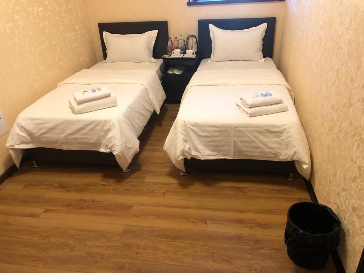 Hayot Hostel Tashkent Ngoại thất bức ảnh