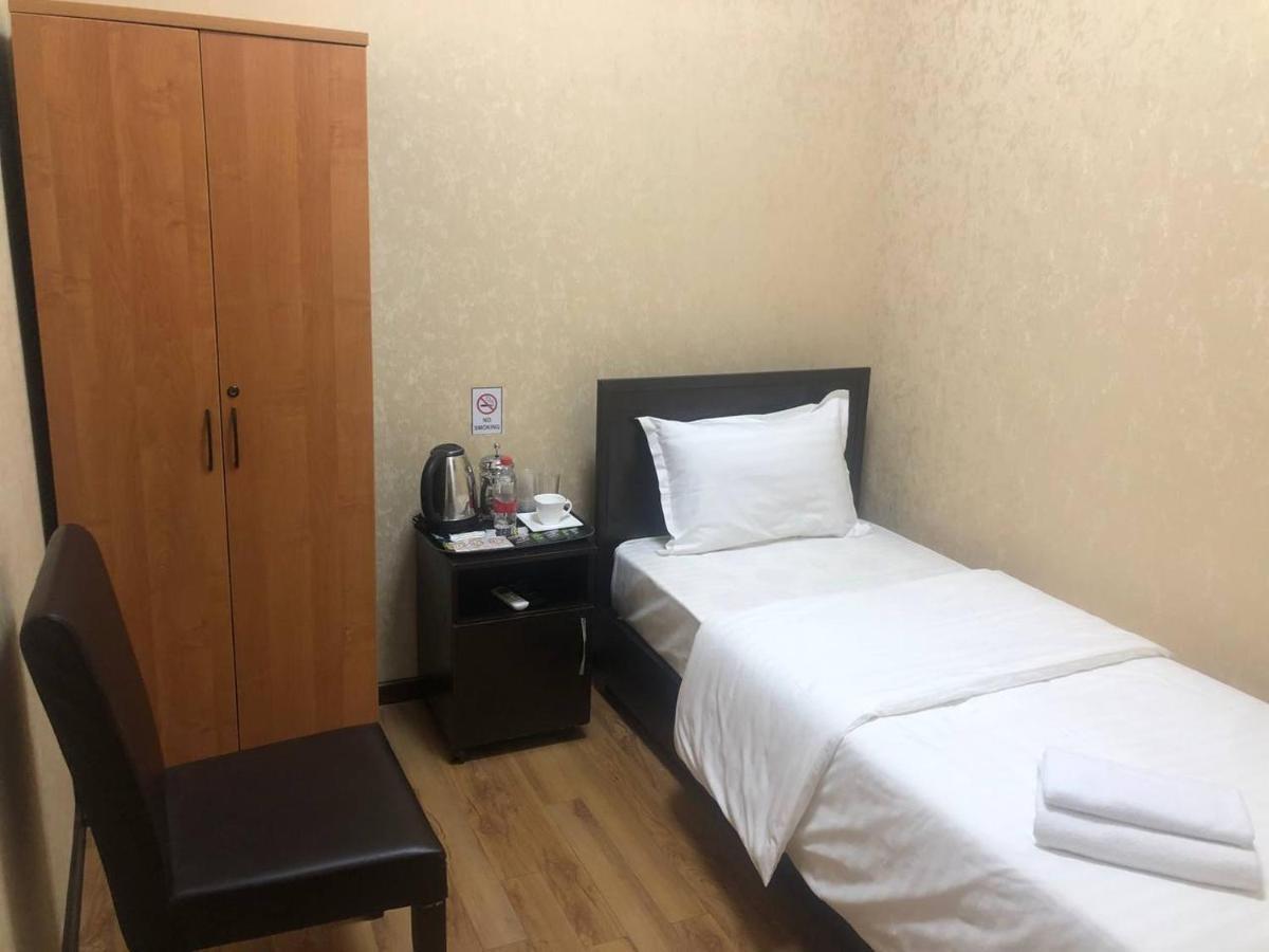 Hayot Hostel Tashkent Ngoại thất bức ảnh